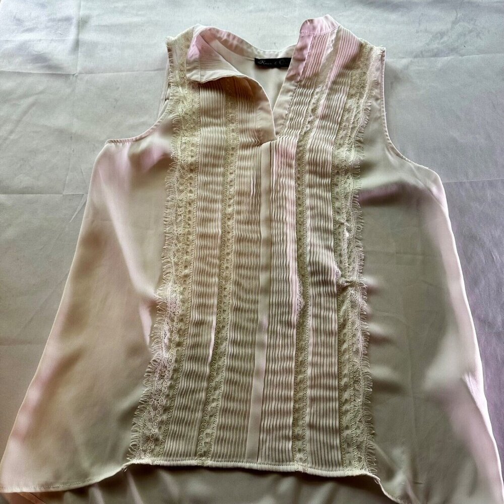 Sleeveless Blouse Womens‎ Cream Pintuck Lace Trim Pleated V-Neck High-Low Top - Picture 15 of 16